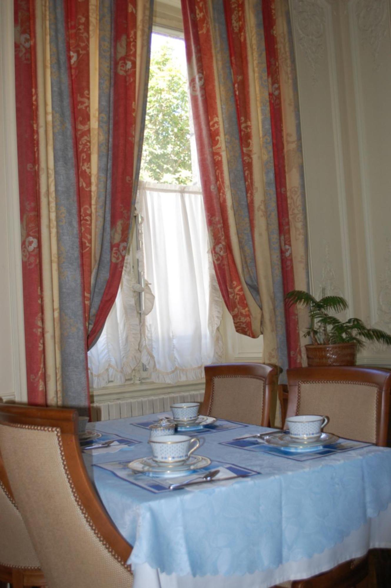 Logis Hotel L'Europe بونتيفي المظهر الخارجي الصورة